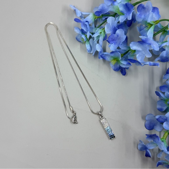 Jewelry - Crystal Ombré Pendant Silver Necklace with Blue Accents